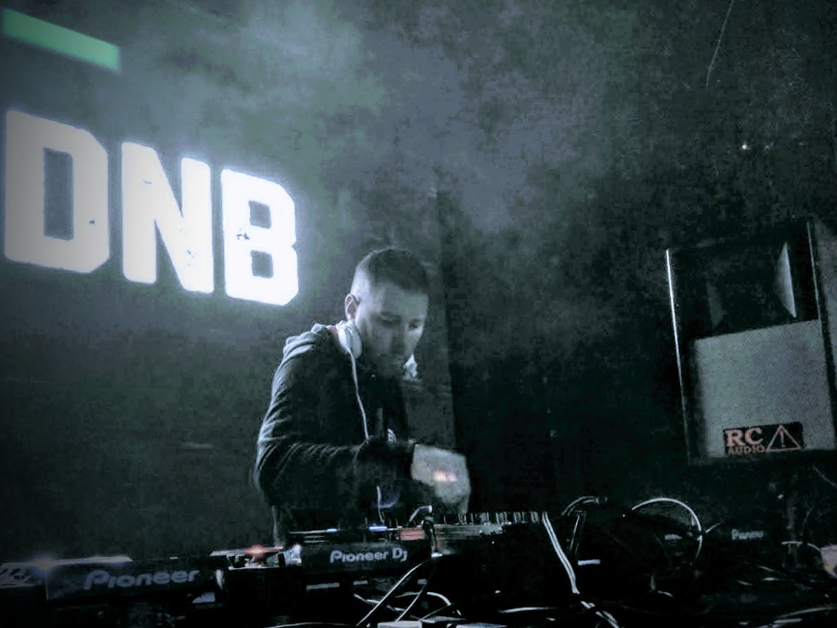 clinchy dj image